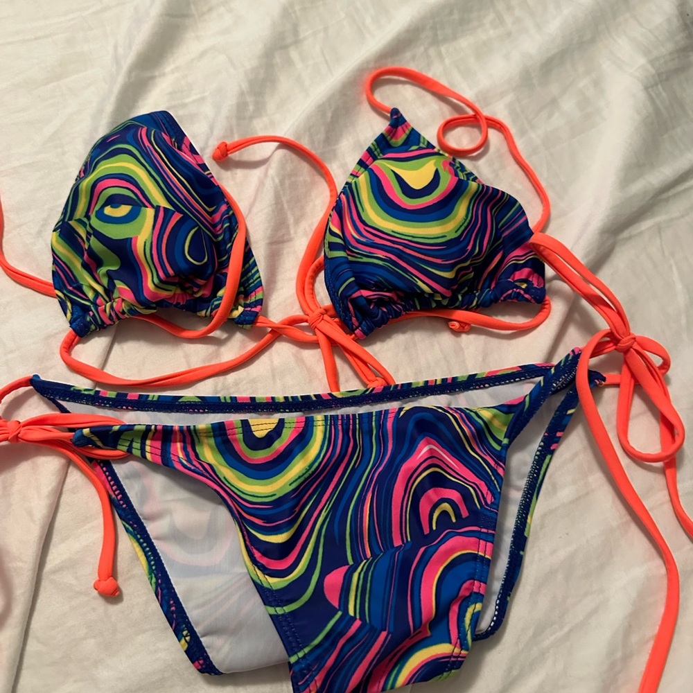 SHEIN Multicolor Swirl Bikini